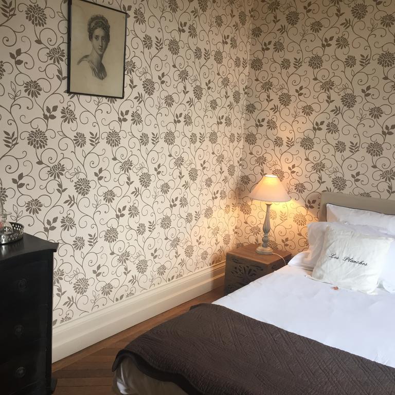 Le Manoir De Benedicte B&B Cahan Bagian luar foto