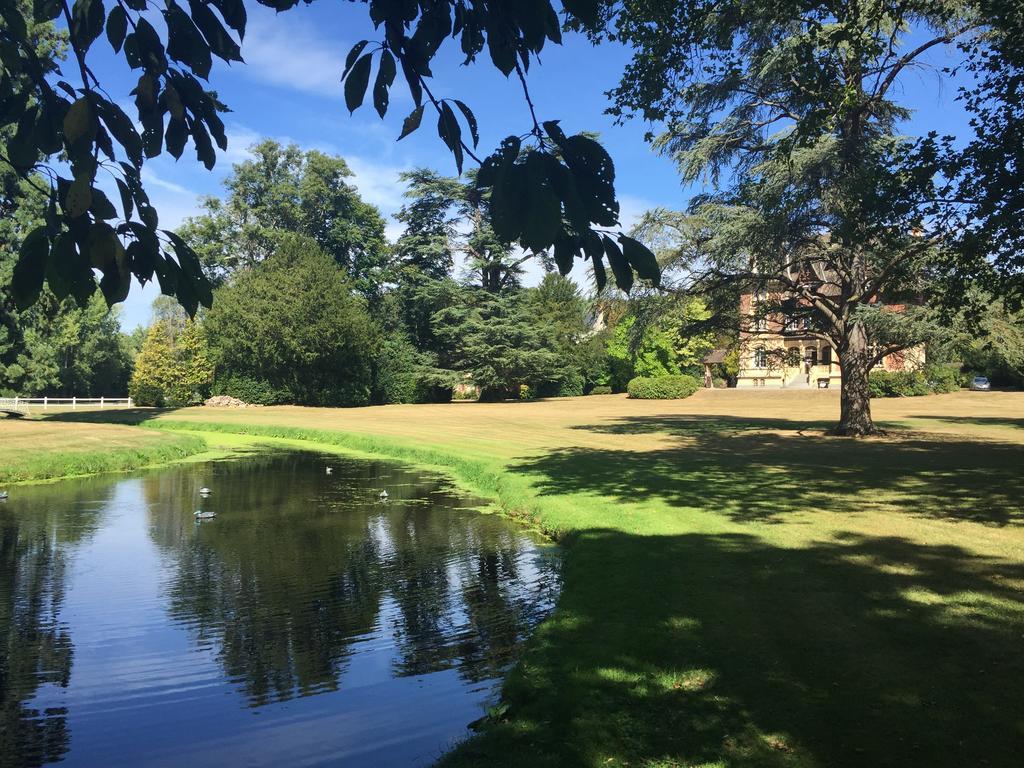 Le Manoir De Benedicte B&B Cahan Bagian luar foto