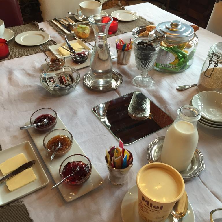 Le Manoir De Benedicte B&B Cahan Bagian luar foto