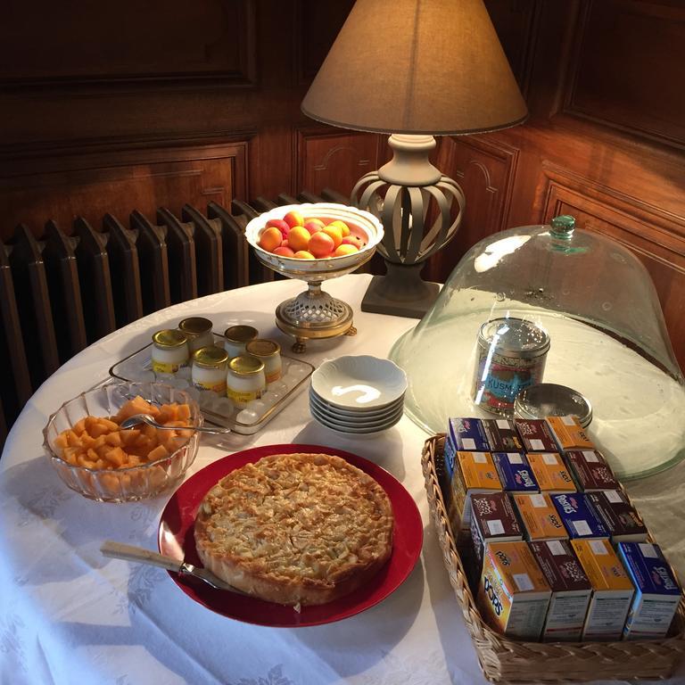 Le Manoir De Benedicte B&B Cahan Bagian luar foto