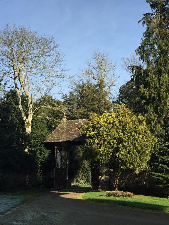 Le Manoir De Benedicte B&B Cahan Bagian luar foto