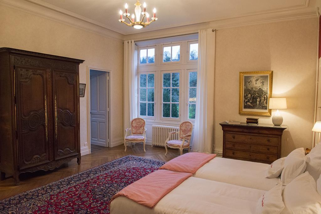 Le Manoir De Benedicte B&B Cahan Bagian luar foto