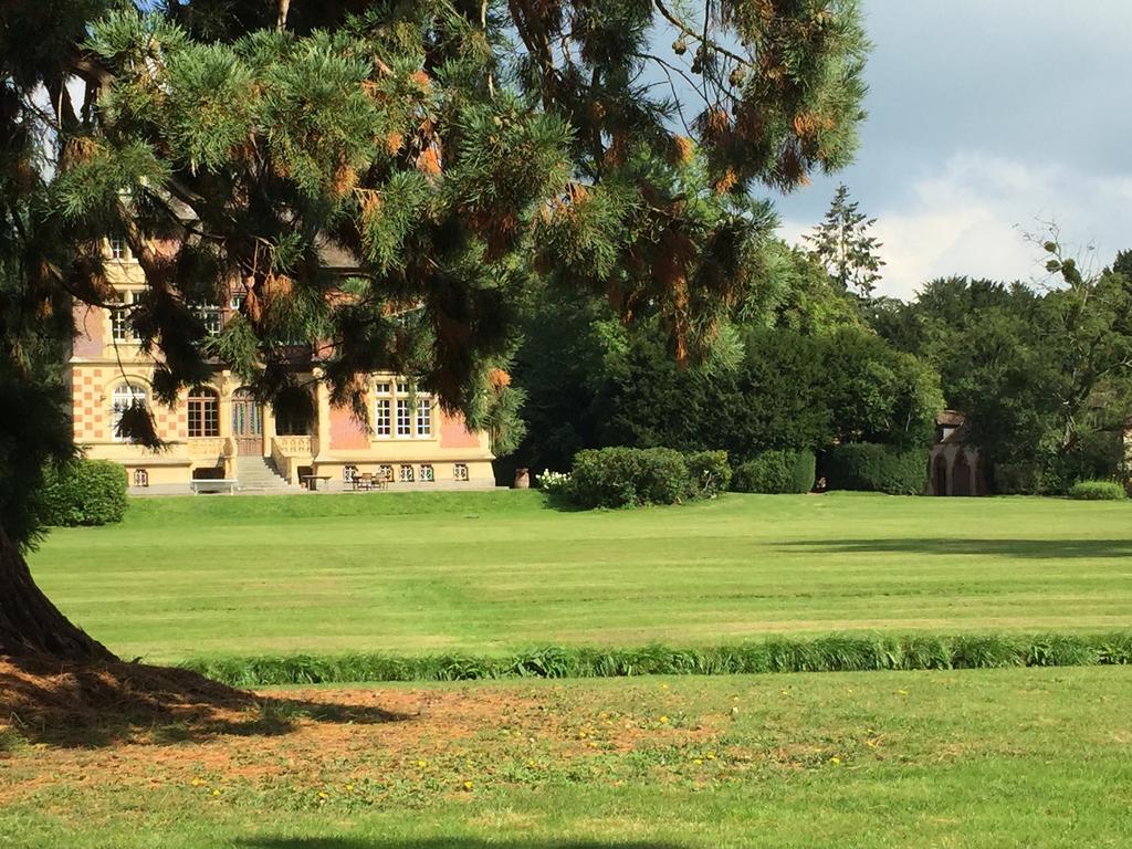 Le Manoir De Benedicte B&B Cahan Bagian luar foto