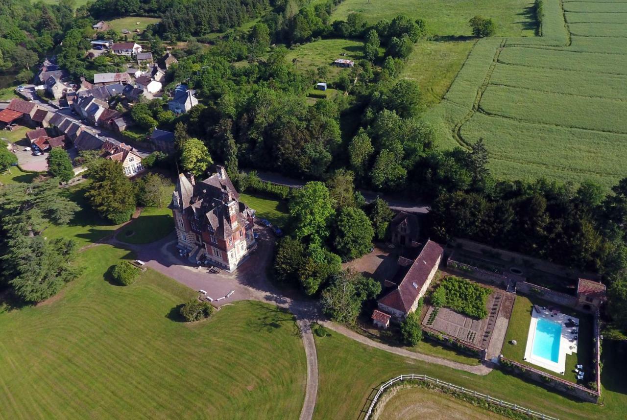 Le Manoir De Benedicte B&B Cahan Bagian luar foto