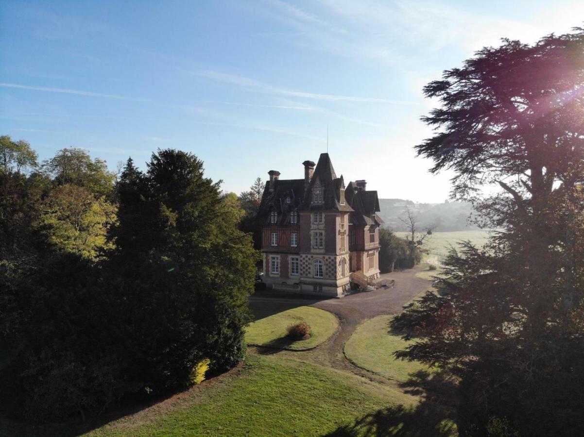 Le Manoir De Benedicte B&B Cahan Bagian luar foto